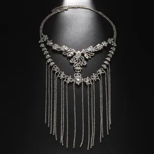Catena per il viso con nappe in strass scintillanti splendidi gioielli per feste in maschera