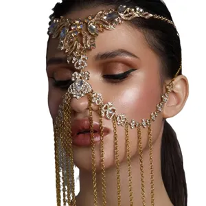 Stupefacente maschera viso con nappe in strass, copricapo catena oro per festa e festival.