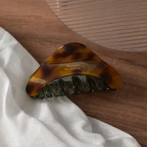 Grande pince à cheveux en acétate avec motif écaille élégant pour coiffage quotidien sûr.