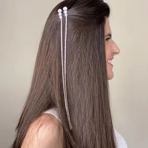 Lunga molletta capelli con nappa strass cristallo accessorio dettaglio elegante