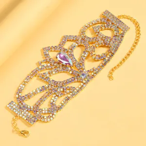 Raffinato bracciale rigido in strass dorati con cristallo goccia iridescente, bijoux donna.