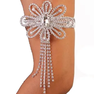 Elegante bracciale da braccio con strass per donna elegante design floreale sposa