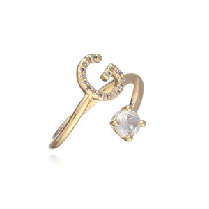 Verstellbarer vergoldeter Buchstabe G Ring mit funkelndem Zirkon für modische Damen.