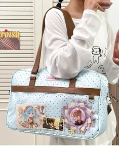 Carina borsa a spalla a pois blu con tracolla e decorazione di spille anime carine.