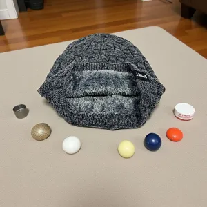 Berretto in maglia a trecce spesse invernale con fodera in peluche per uomo e donna cappello caldo.
