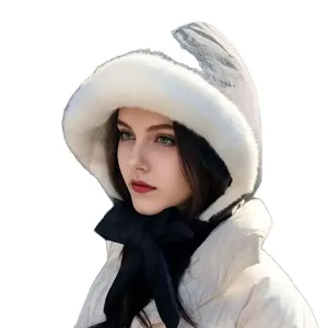Flauschige Winter Sturmhaube für Damen, dicke warme Ohrenschützer Ushanka mit schwarzen Bändern.