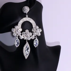 Boucles d'oreilles pendantes en strass floral exagéré pour femme, bijoux étincelants.