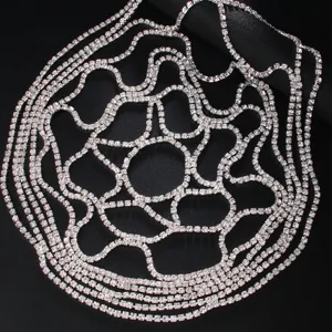 Chaîne de tête en strass de mariée, accessoire de front en gland de cristal scintillant.