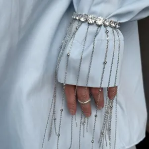 Bracciale da Braccio con Frange di Strass alla Moda per Donna Braccialetto Aperto Catena Pendente Gioielli per Festa Matrimonio Regalo