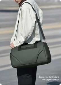 Men's casual shoulder duffel bag detail, showing large capacity and comfortable wearing style.