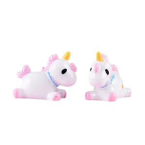 Jolie Figurine de Licorne en Résine Mini Statue Animal Cartoon Micro Paysage Ornement de Bureau Décoration Cadeau