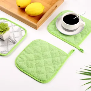 Küche verdickte Hitzeisolierung Matte Handtuch Tuch Topfhalter Set Detailansicht Werkzeug