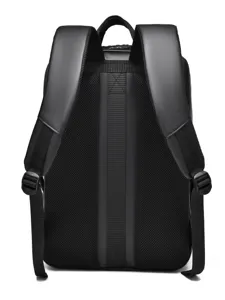 Zaino da lavoro nero elegante con schienale in rete traspirante e spallacci comodi.
