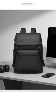 Grand sac à dos décontracté pour hommes et femmes, sac de voyage avec compartiment pour PC.
