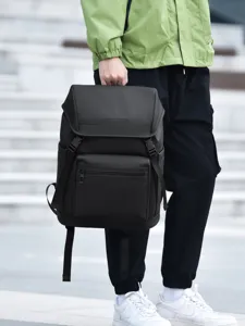 Grand sac a dos noir de loisir pour hommes et femmes, impermeable voyage sac d'ordinateur.