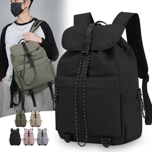 Zaino Casual in Nylon da Uomo Grande Capacità Coulisse Viaggio Daypack Leggero Impermeabile Scolastico