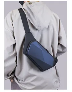 Borsello da petto rigido tattico da uomo borsa a tracolla geometrica alla moda per sport
