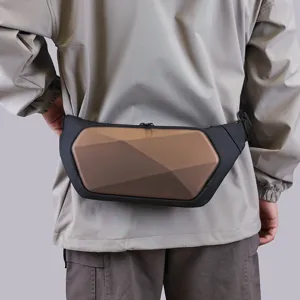 Borsa da petto geometrica per uomo marsupio elegante multifaccia borsa casual da giorno