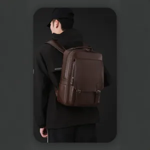 Zaino in pelle marrone rétro di grande capacità per uomo moda casual borsa per computer