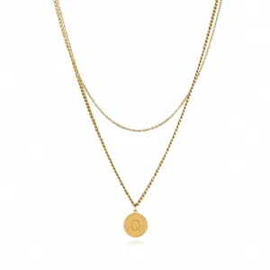 European and American minimalist double-layer stainless steel letter Q pendant necklace.