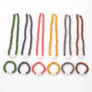 Handgemachte Muschelscheiben und Perlen Halskette Armband Schmuck Set in mehreren bunten Farben.