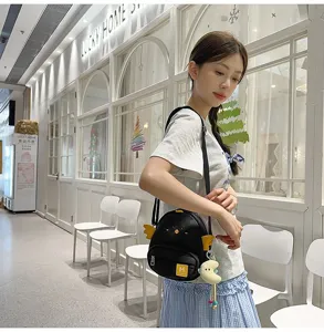 Cute cartoon chicken crossbody bag for women, Japanese style stylish student shoulder bag.