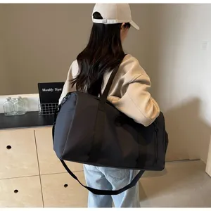 Grand sac de voyage imperméable de sport et de fitness pour femmes au quotidien.
