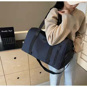 Grand sac de voyage sport fitness pour femme, sac de sport imperméable et multifonction.