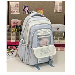 Süßer ästhetischer Rucksack mit großem Fassungsvermögen für Schüler in Hellblau.