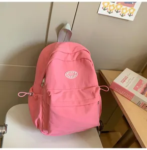 Süßer rosa Mini Rucksack für Damen und Mädchen, stilvoller Freizeittaschen mit Vordertasche.
