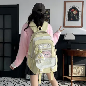 Lässiger College-Stil großer Kapazität Schüler-Rucksack mit süßem Plüsch-Anhänger für Alltag.