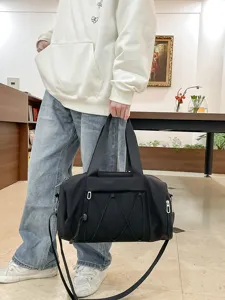 Black sports gym duffel bag large capacity travel shoulder bag for men and women fitness