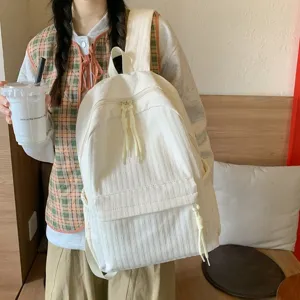 Sac à dos étudiant de grande capacité pour femme, cartable de voyage frais et stylé.