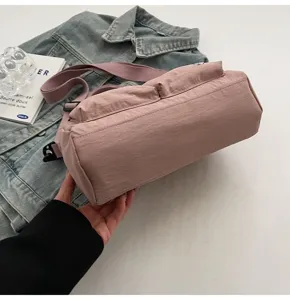 Casual ροζ puffer νylon τσάντα χιαστί με πολλαπλές τσέπες, κομψή καθημερινή τσάντα.
