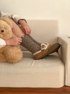 Winter neue koreanische einfarbige gestrickte Wolle verdickte Stacking Socken, warme Socken.