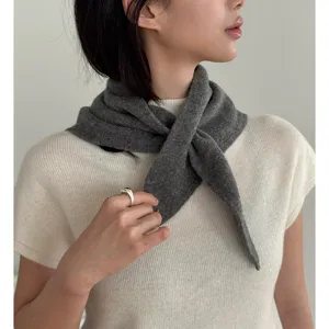 Koreanischer Stil Wolle kleiner Hals Schal für Damen, weich gestrickter Winter wärmendes Zubehör.