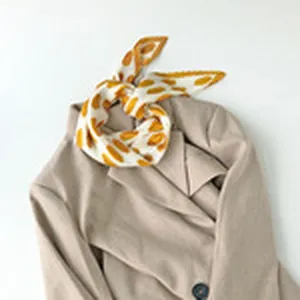 Elegante geometrische zijden dames sjaal, kleine vierkante hoofddoek voor dagelijks.