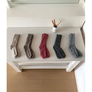 Winter warme gestrickte Wolle dicke Wadenstrümpfe für Damen, gemütliches einfarbiges Set.