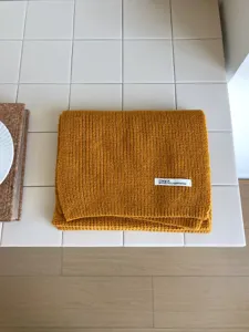 Bufanda de invierno de punto amarillo mostaza grueso y cálido para mujer y hombre