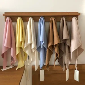 Otoño invierno 100% lana color sólido pañuelo triangular mujer cálido pañoleta moda bufanda