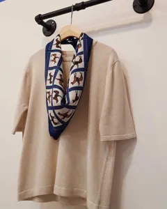 Pañuelo de seda versátil estilo coreano elegante diseño de caballo bufanda mujer