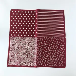 Luxuriöses 53cm Seidentuch quadratisch mit asymmetrischem Pünktchen und Paisley Muster.