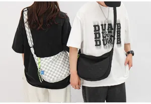 Casual Harajuku style τσάντα χιαστί από καμβά με καρό σχέδιο για κορίτσια και φοιτήτριες.