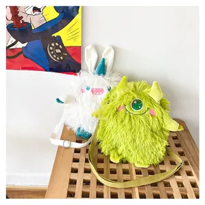 Flauschige süße Monster Umhängetasche, weiche Plüsch bestickte Cartoon Schultasche für Mädchen.