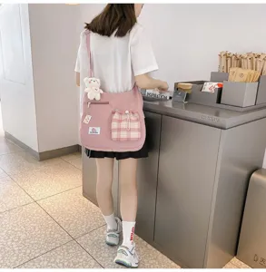 Sac bandoulière en toile rose style coréen avec poche à carreaux et pendentif pour femmes