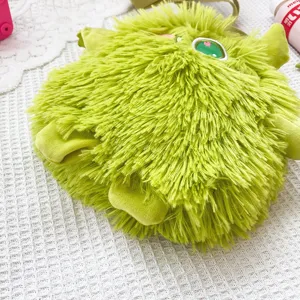 Süße grüne flauschige Plüsch Monster Umhängetasche Detailansicht, weiche niedliche Cartoon Tasche.
