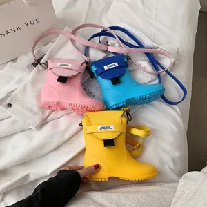 Sac à bandoulière pour femme en forme de botte de pluie créatif et original, mini sac mignon.