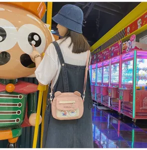 Süße japanische Bär Umhängetasche für Damen, süße weiche Mädchen Schultertasche Details.