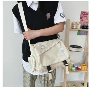 Casual canvas messenger bag for students, minimalist Harajuku style, large capacity, beige.