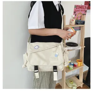 Japanese Harajuku casual student canvas messenger bag, large capacity stylish shoulder bag.